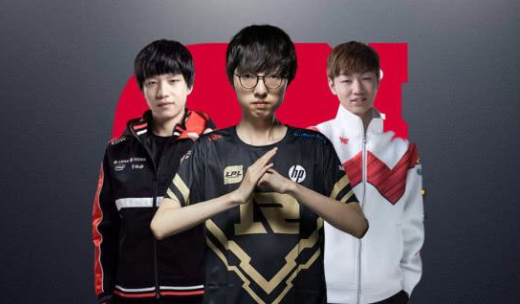 迫使其陷入 迫使其陷入