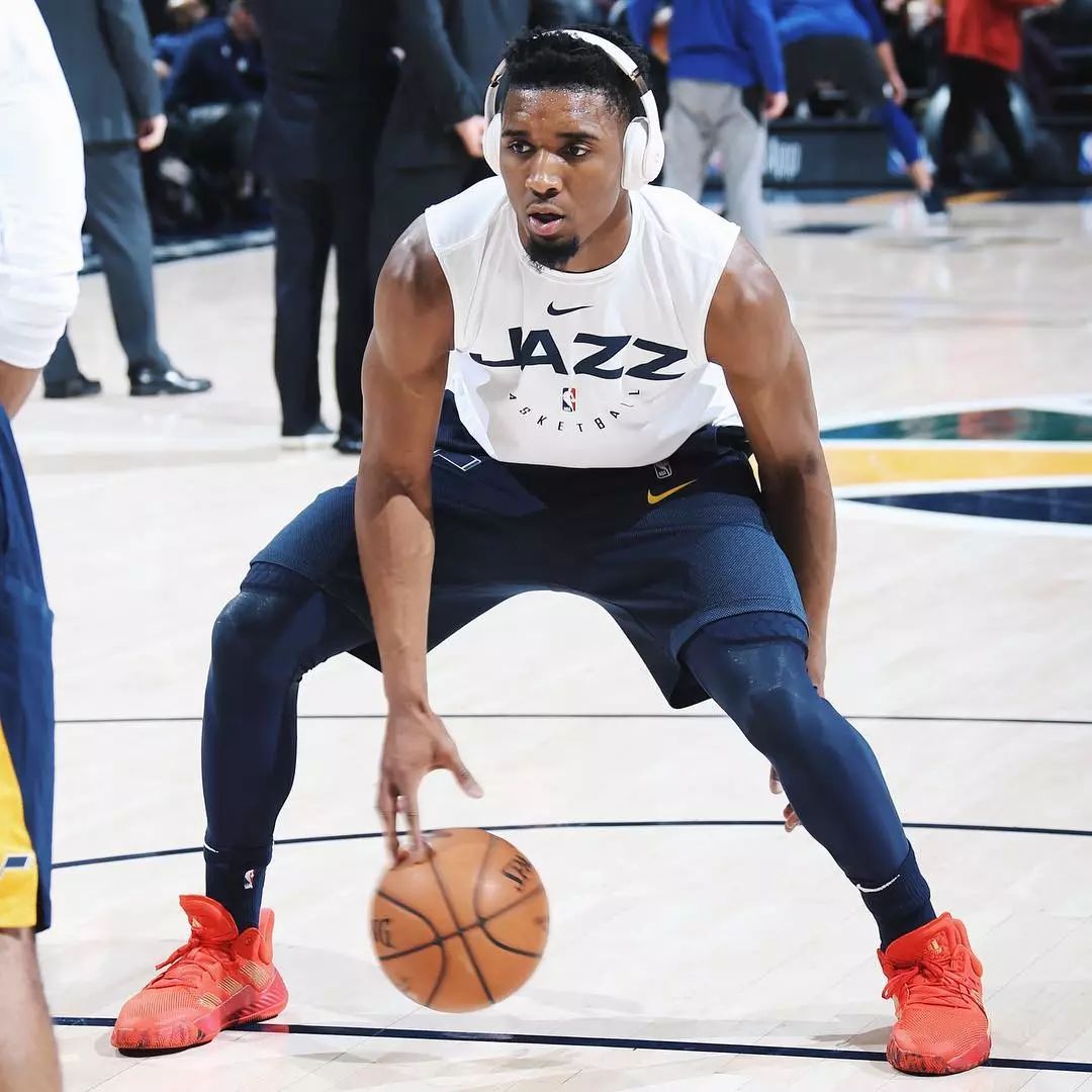 本文围绕C 本文围绕C