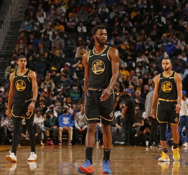 许多年轻面 许多年轻面